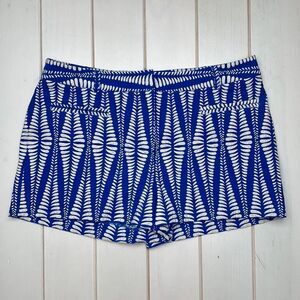 Tara Jarmon Blue and White Patterned Women Shorts